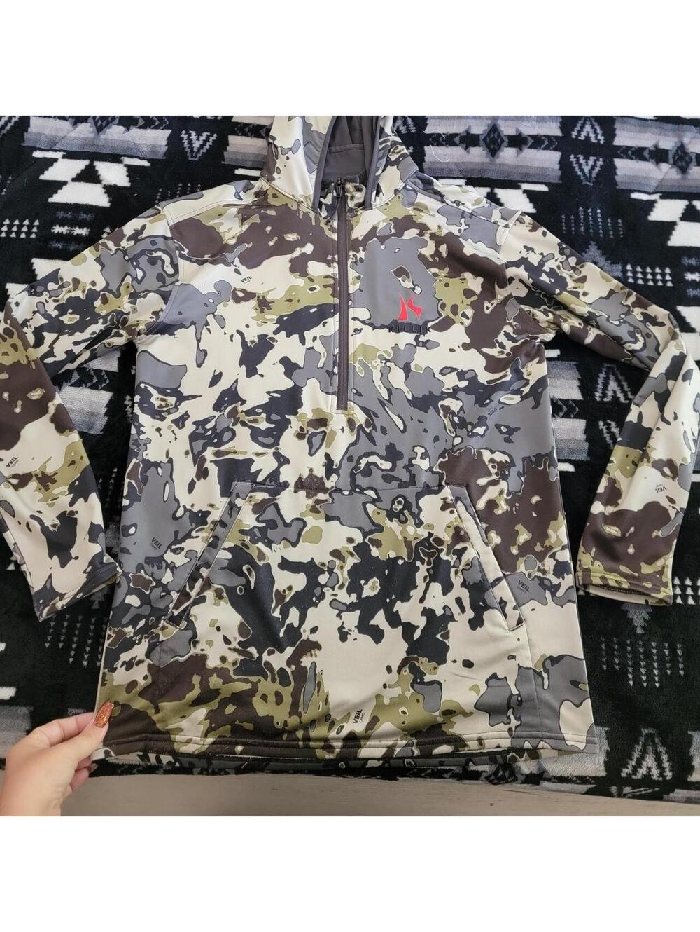 Killik Men's Multi and Green Hoody